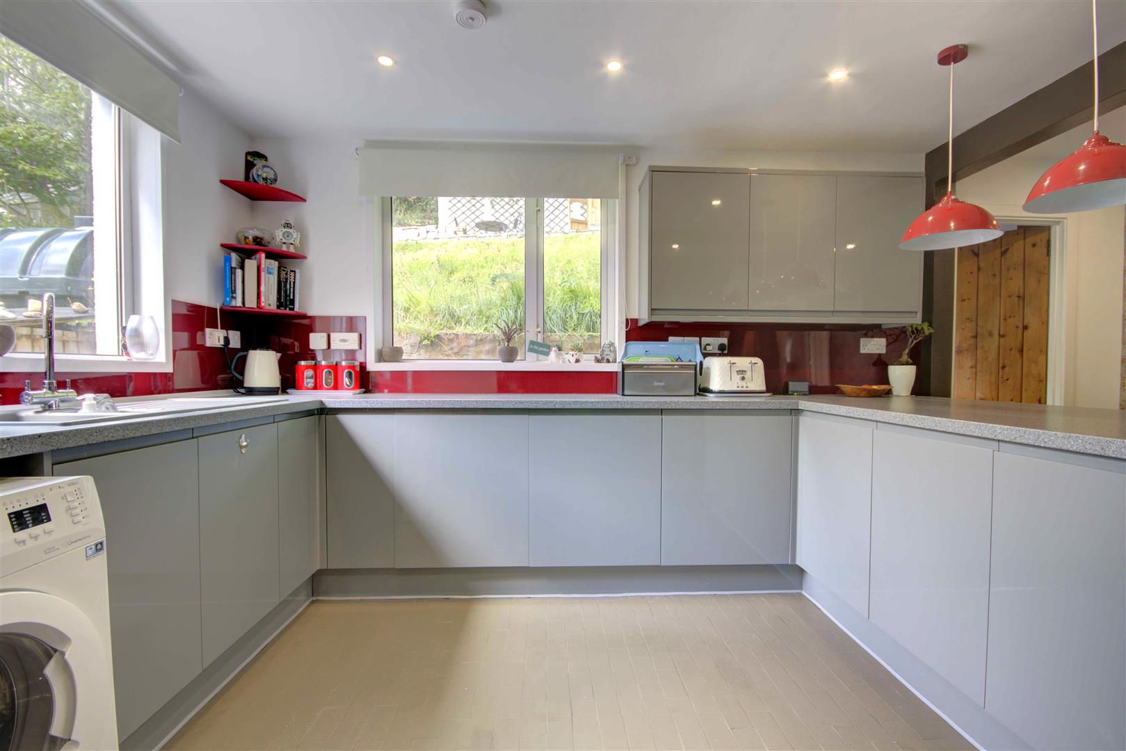 Ashgrove, Braefoot, Hilton, RossShire IV20 1XA Monster Moves